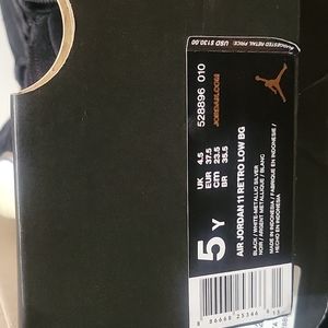 Air Jordan 11 retro size 5Y